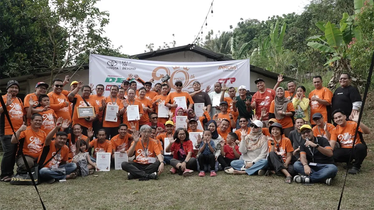 Innova Community Rayakan Ulang Tahun ke-20: Tanam 200 Bibit Pohon dan Sebar 2.000 Bibit Ikan, Test Drive Kijang Innova Zenix Hybrid EV