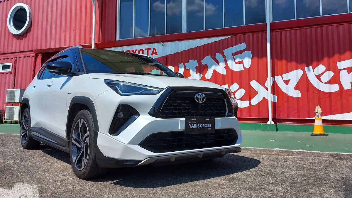 Mitos atau Fakta, Rawat Bodi Mobil Warna Putih Butuh Perhatian Ekstra?