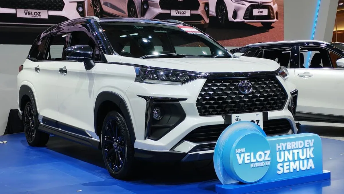New Veloz Hybrid EV Raih Penghargaan Best Electrified New Comers dari Uzone Choice Awards 2026