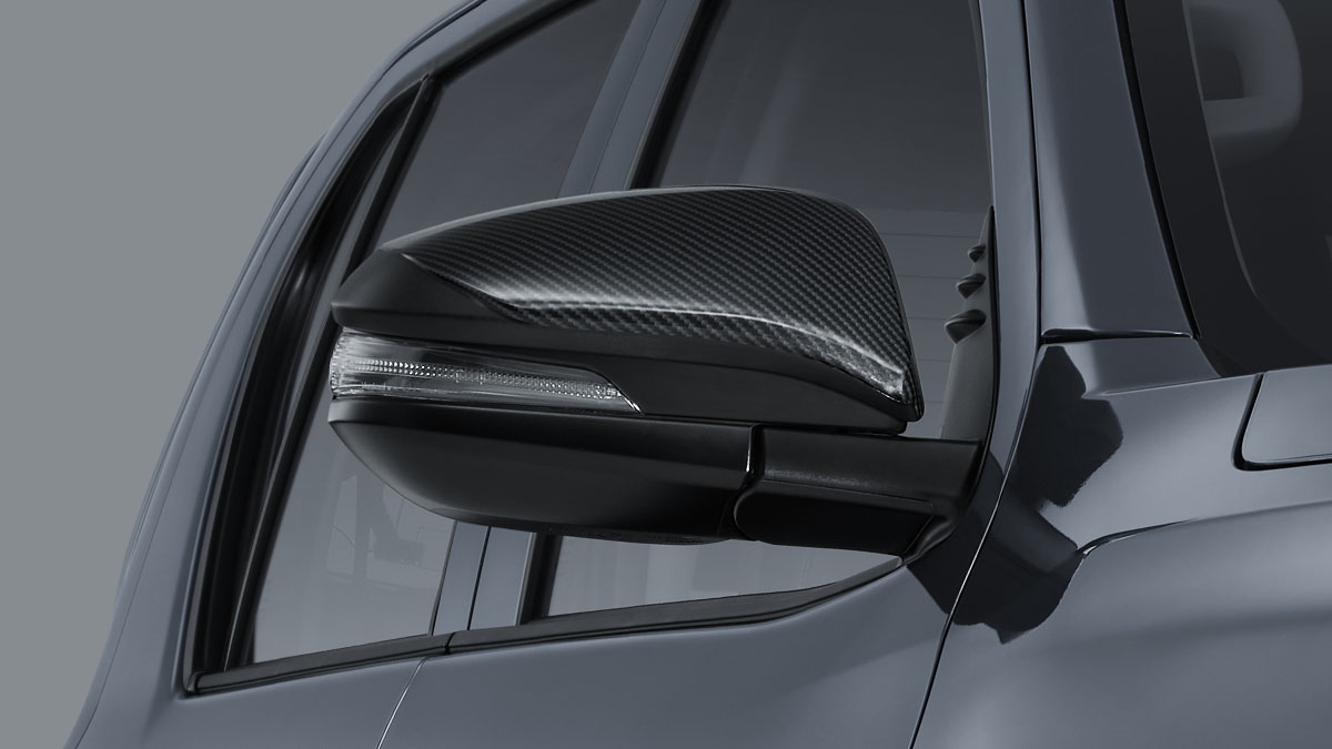 Sporty Outer Mirror Cover