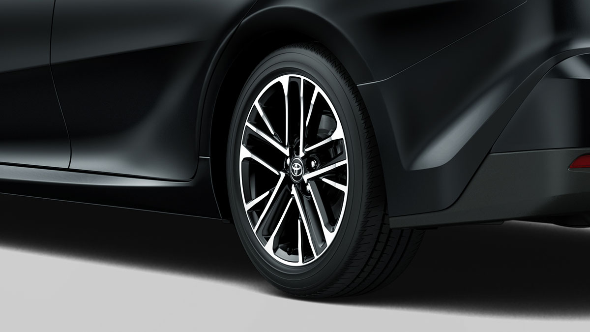 New Striking Silver 18" Alloy Wheel