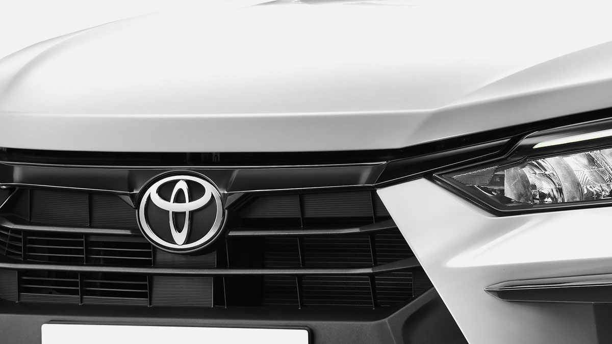 Sleek Upper Grille