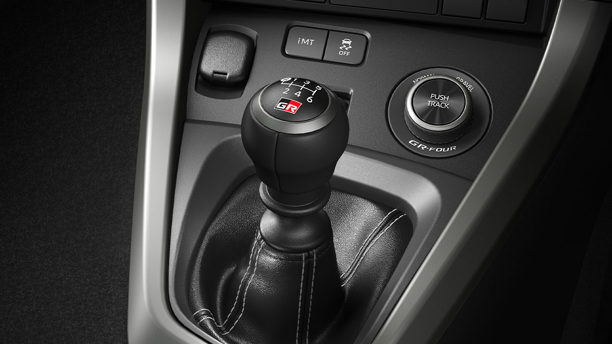 Transmission 6 M/T with intelligent Manual Transmission (iMT)