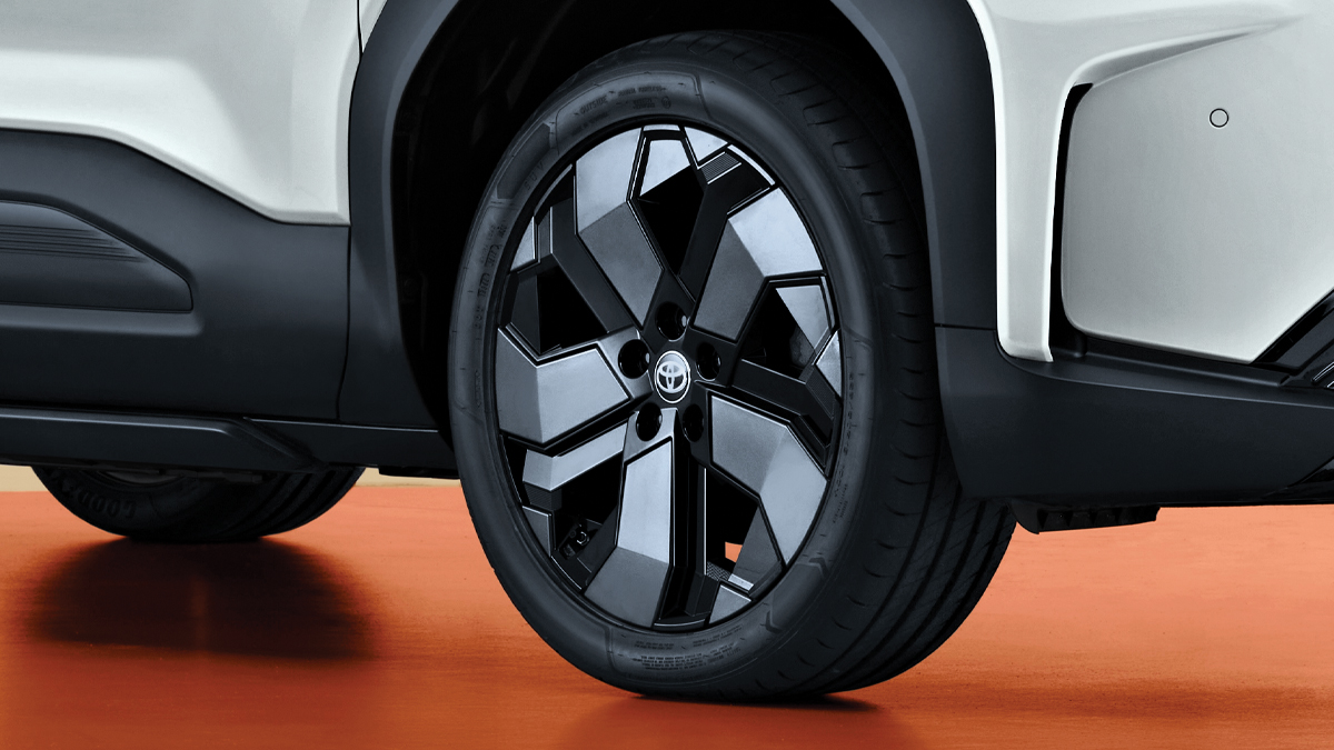 New Glossy Black and Machine Finish Alloy Wheels*