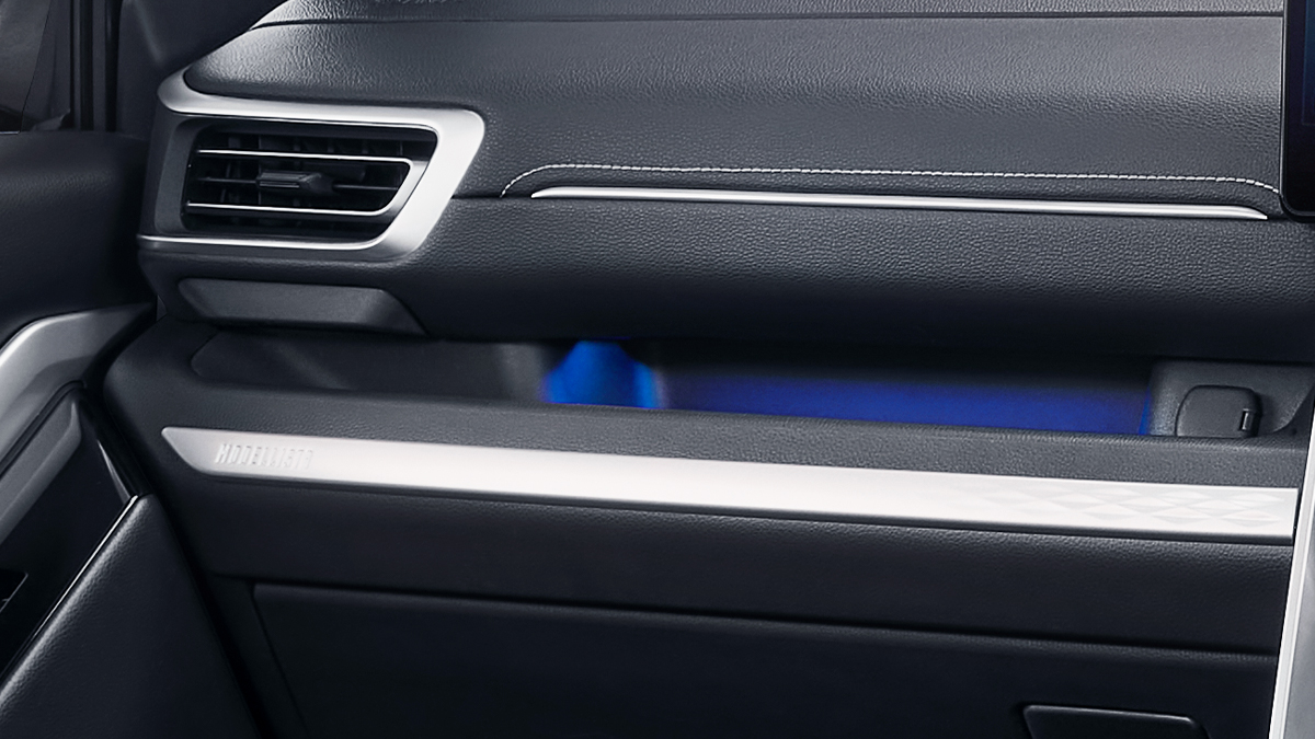 Modellista Dashboard Ornament