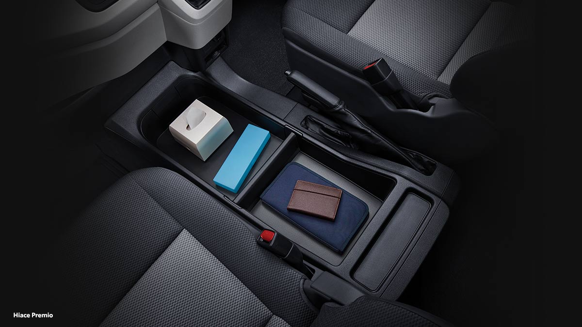 Console Tray (Hiace Premio)