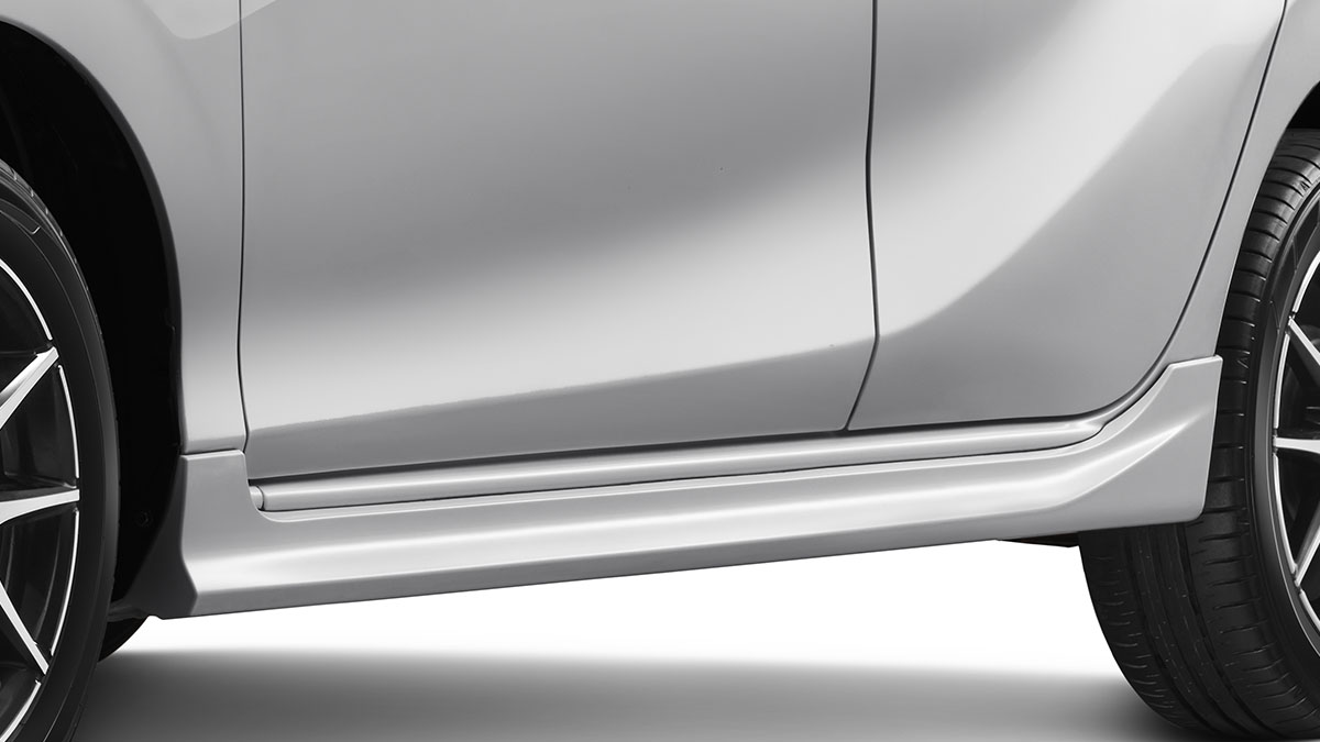 GR Side Skirt