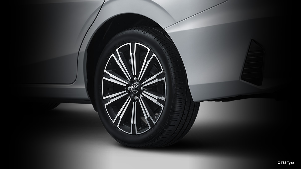 Stunning 17-Inch Machining Alloy Wheel