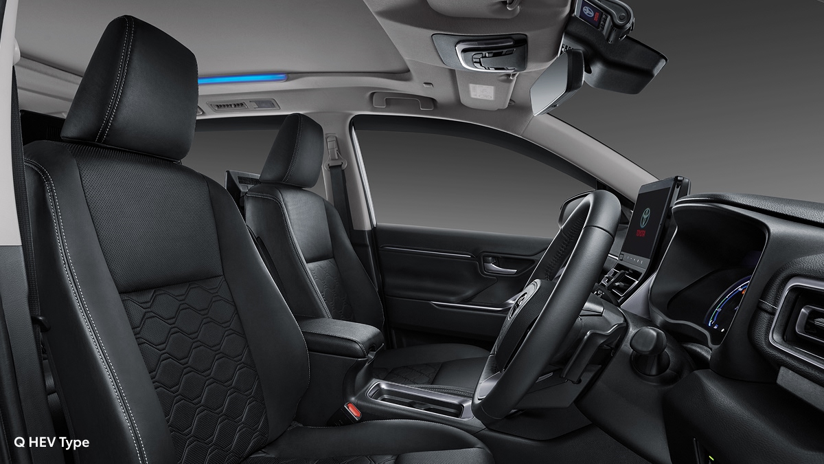 Black Leather Seat (All Q HEV Type)