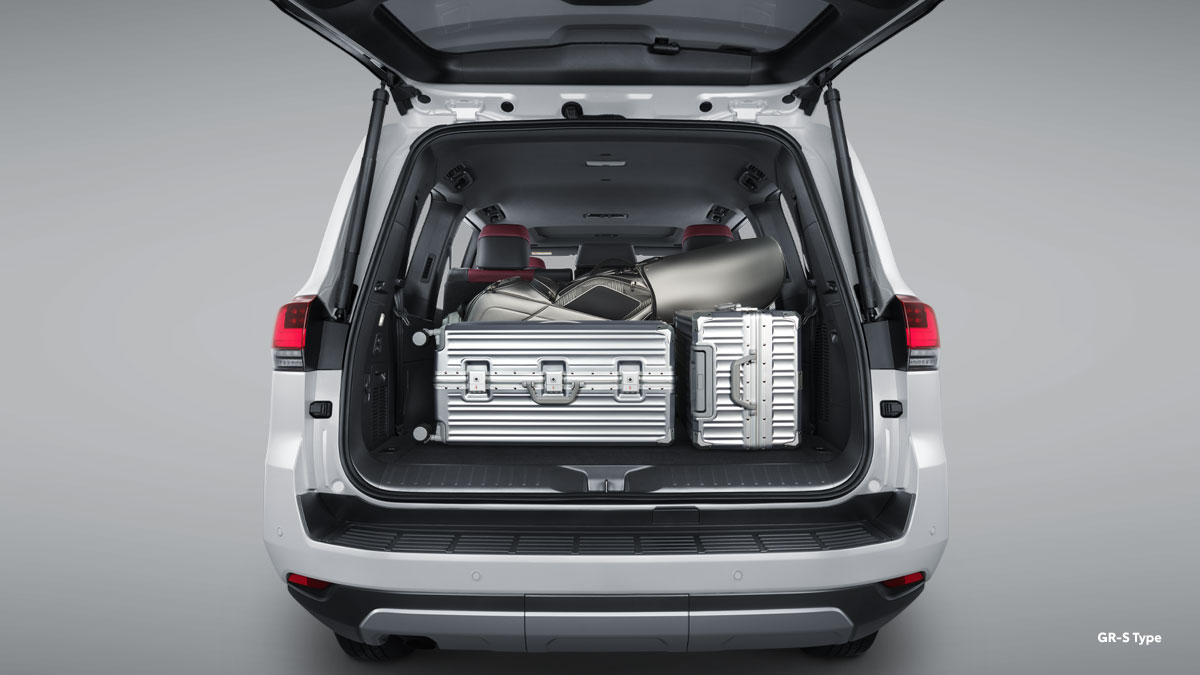 New Expansive Luggage Room